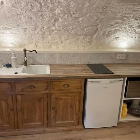 Les Matelles : Charmant Logement En Pierres Экстерьер фото